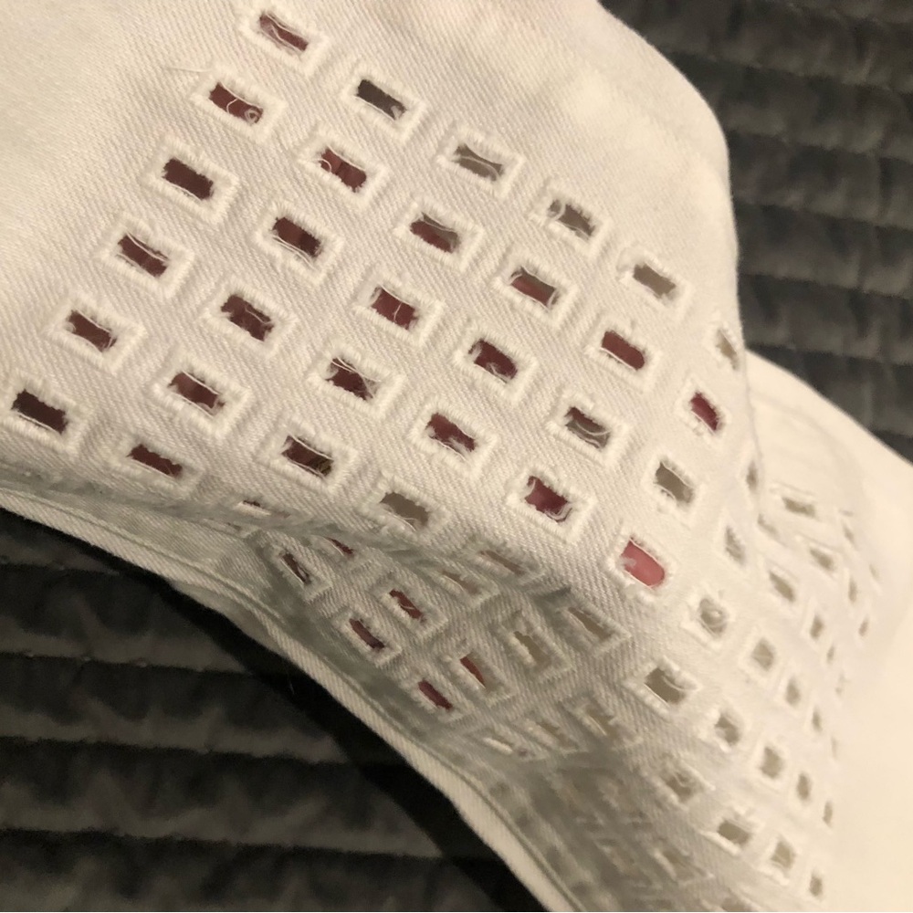 White jeans 27/30